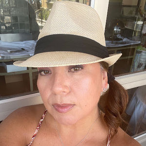 Meet your Posher, Frances